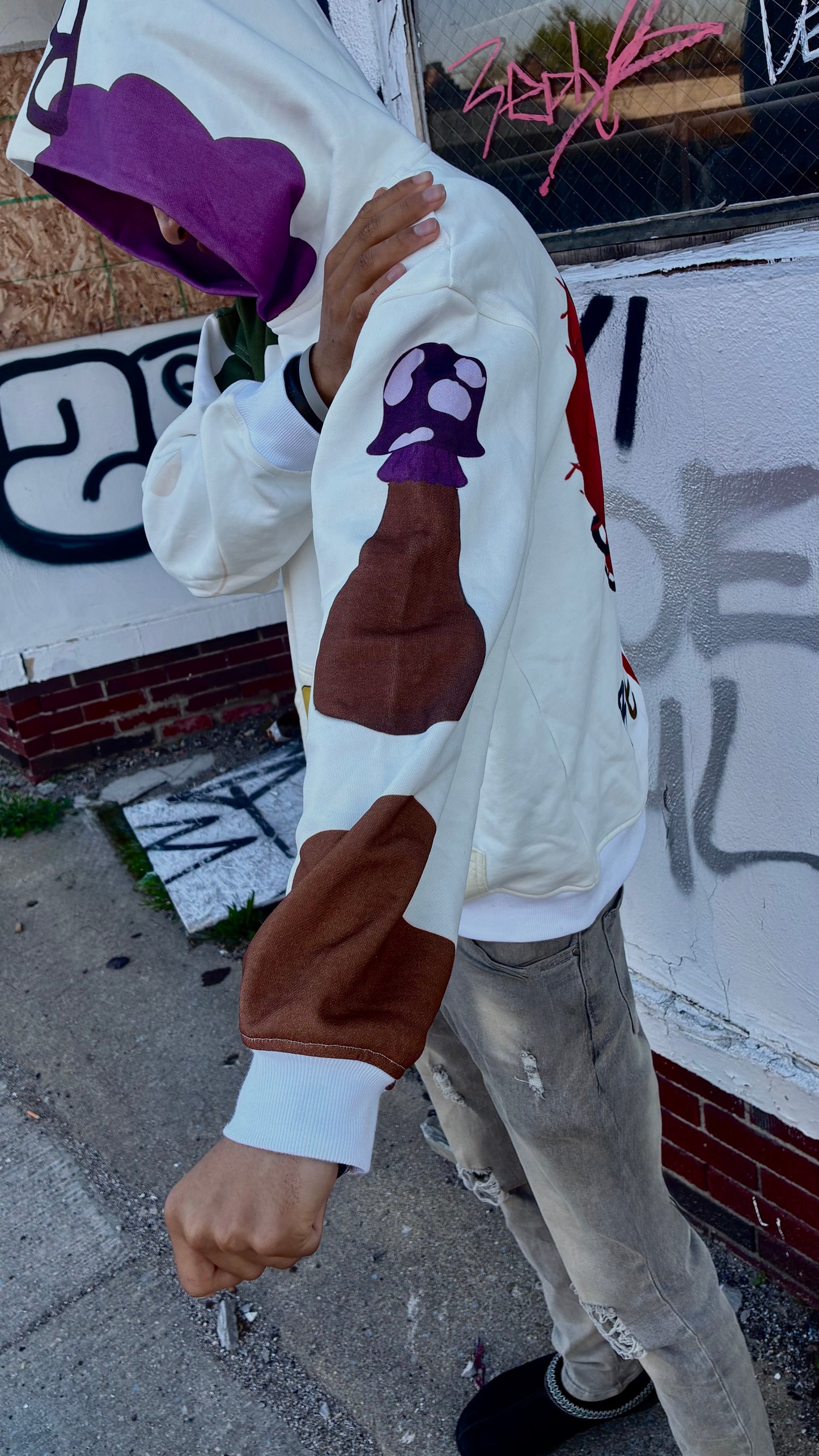 BEUNREAL HOODIE - PREORDER